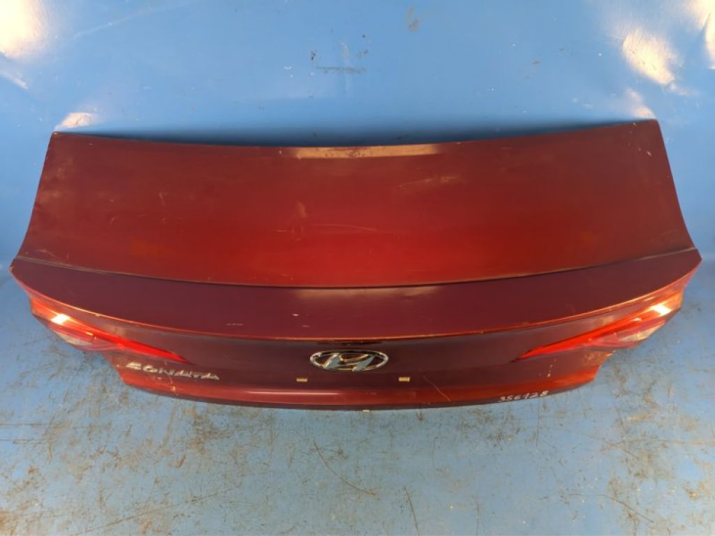 69200-C2010 | Кришка багажника HYUNDAI SONATA LF 2014- - Фото 2