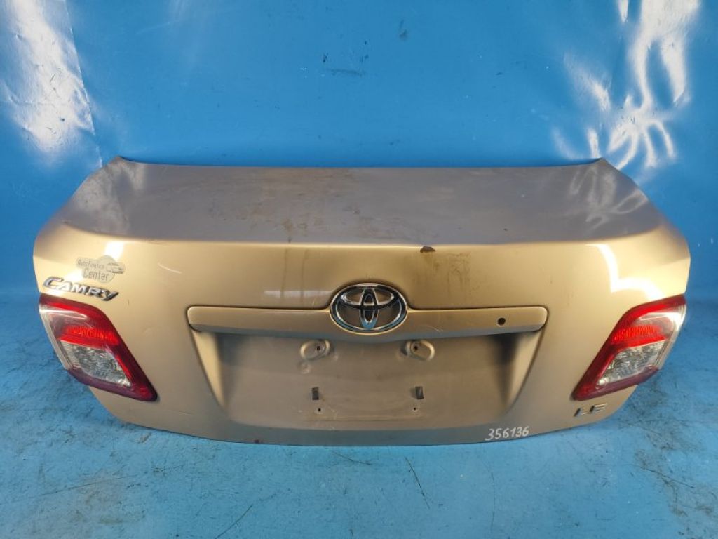6440106280 | Крышка багажника TOYOTA CAMRY 40 06-11