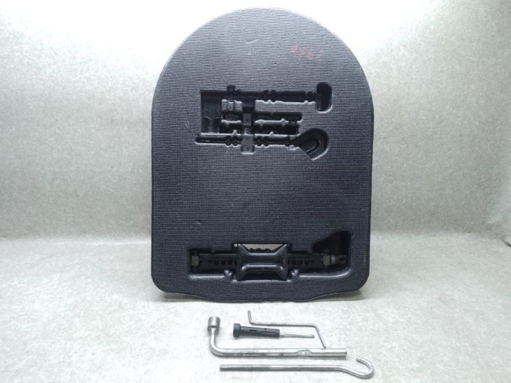 89310-S5A-013 | Набір інструментів ACURA TSX 04-08