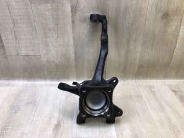 Кулак поворотний передн. лів. TOYOTA TACOMA 05-15