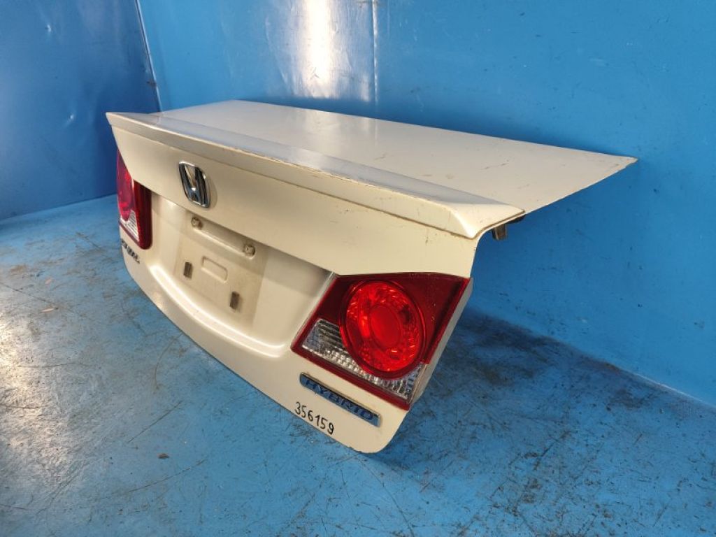 68500-SNK-G00ZZ | Кришка багажника HONDA CIVIC 4D 06-11 - Фото 3