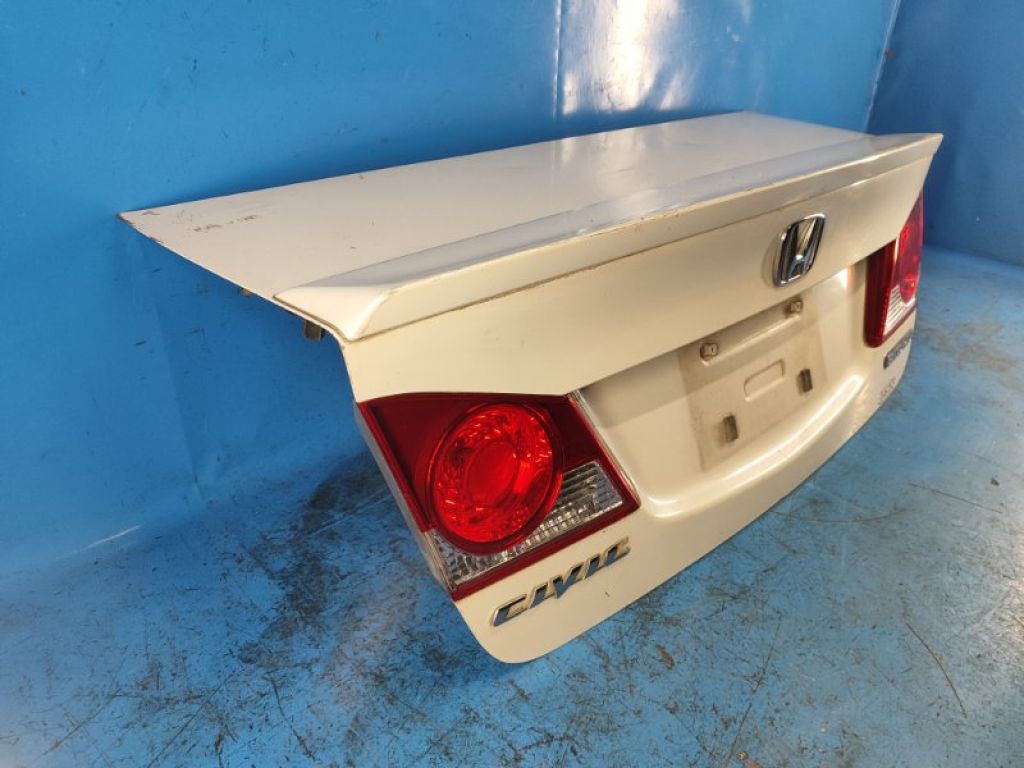 68500-SNK-G00ZZ | Кришка багажника HONDA CIVIC 4D 06-11 - Фото 4