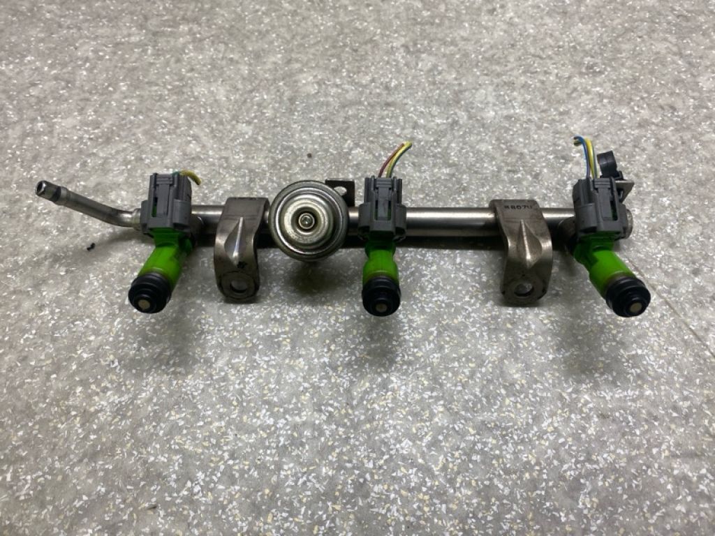 16611AA740 | Форсунка паливна SUBARU TRIBECA B10 07-13 - Фото 3