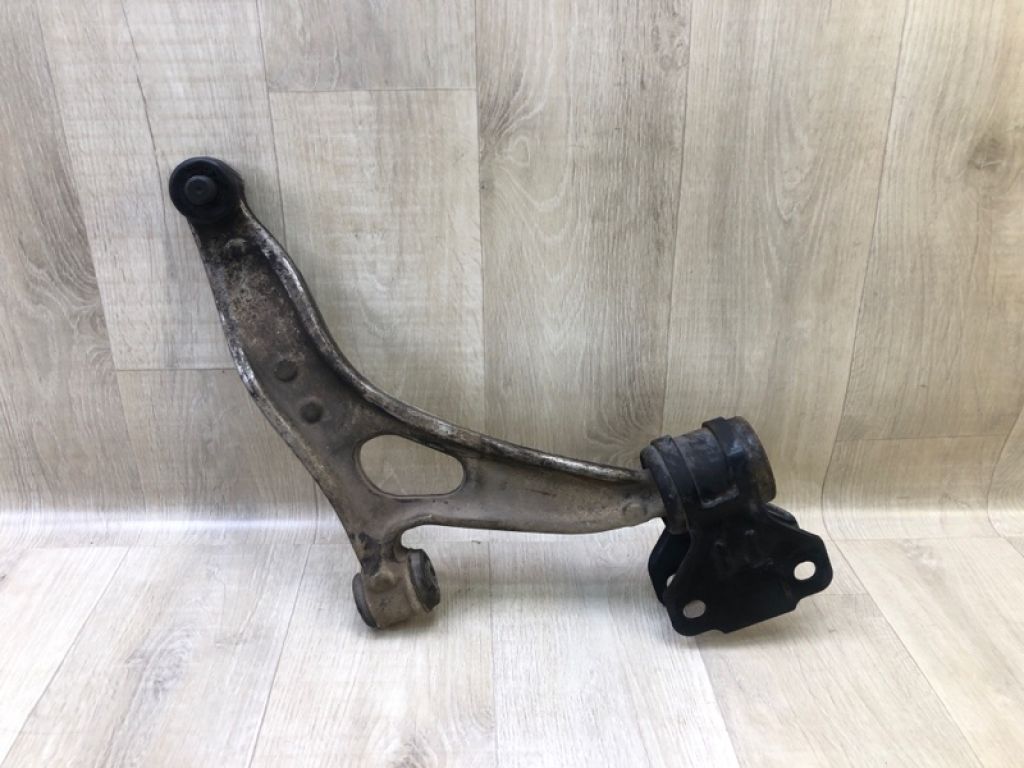 BV6Z-3078-G | Рычаг передней подвески нижний прав. FORD FOCUS 10-18