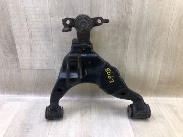 Рычаг передней подвески нижний прав. TOYOTA TACOMA 05-15