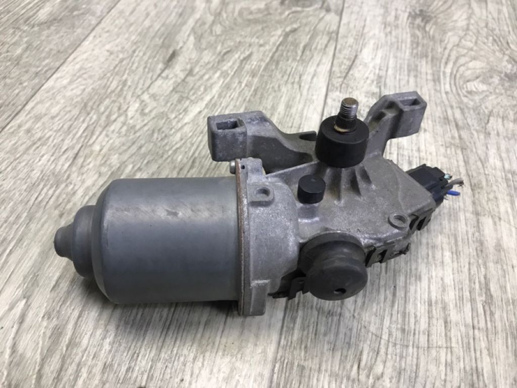 8511006120 | Моторчик стеклоочистителя передн. TOYOTA CAMRY 50 12-15