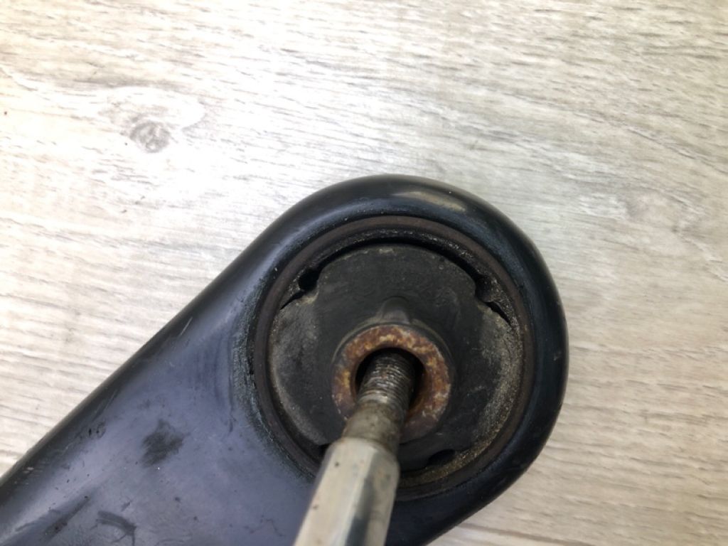 5105 041AH | Важіль передньої підвіски нижній лів. JEEP COMPASS 06-16 - Фото 5