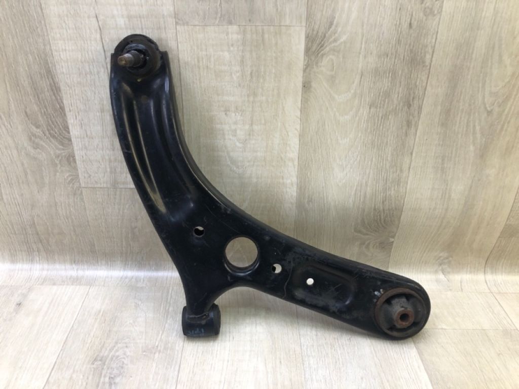 54501A7000 | Важіль передньої підвіски нижній прав. KIA FORTE YD 12-