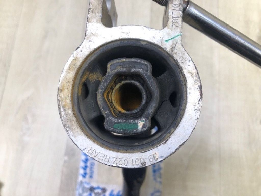 39089343 | Важіль передньої підвіски нижній прав. CHEVROLET CRUZE 15- - Фото 5