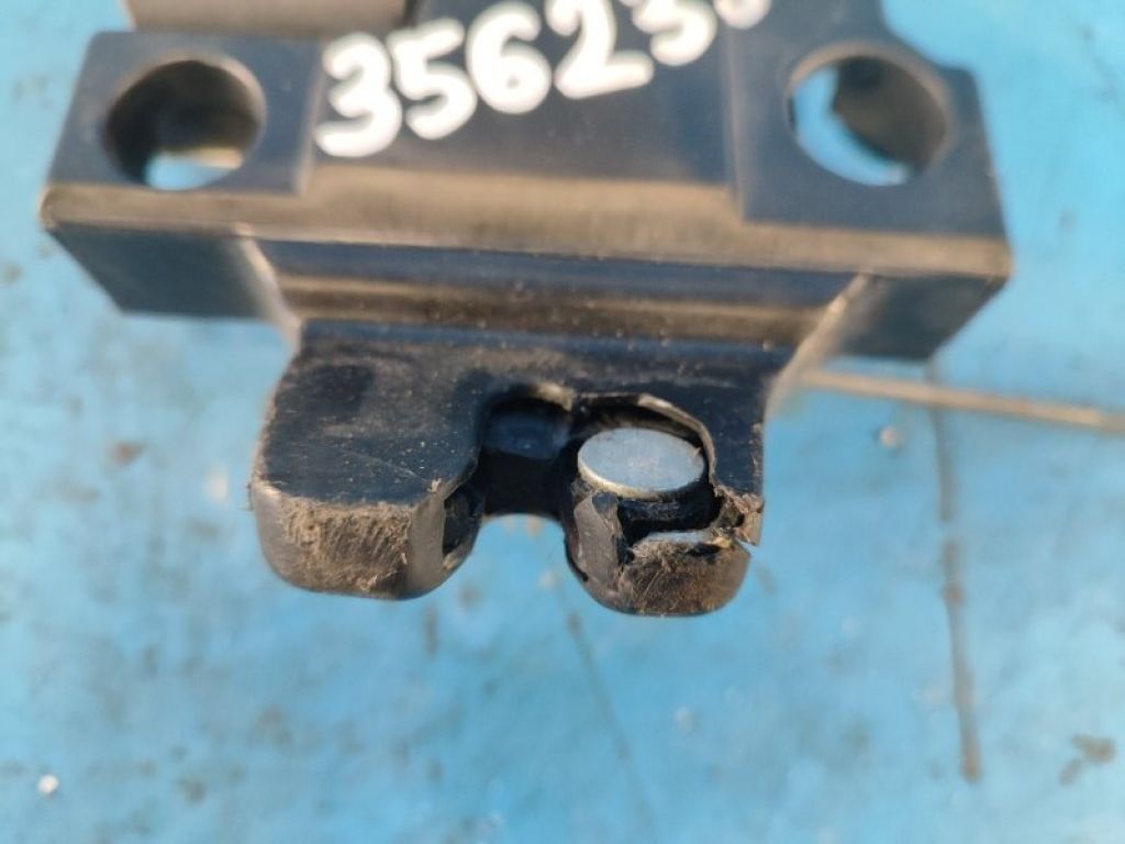 64600-06010 | Замок крышки багажника TOYOTA CAMRY 40 06-11 - Фото 3