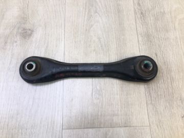 Рычаг задней подвески поперечный нижний прав. FORD FOCUS 10-18