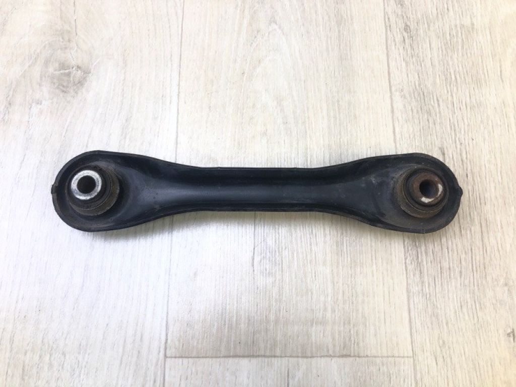 BV6Z-5500-D | Рычаг задней подвески поперечный нижний прав. FORD FOCUS 10-18 - Фото 2