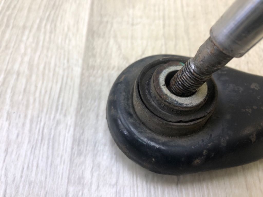 BV6Z-5500-D | Рычаг задней подвески поперечный нижний прав. FORD FOCUS 10-18 - Фото 6