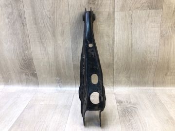 Важіль задньої підвіски нижній поперечний прав. NISSAN PATHFINDER R52 12-21