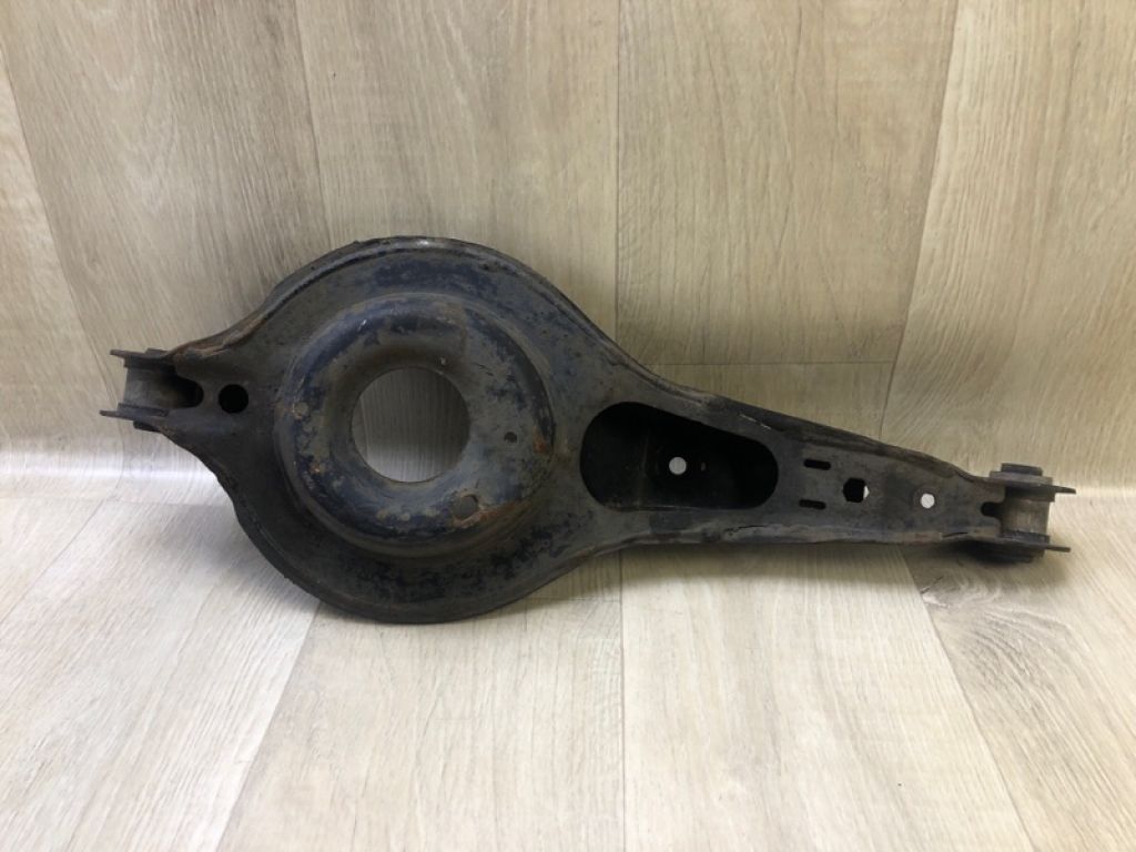 BV6Z-5500-C | Важіль задньої підвіски нижній поперечний лів. FORD FOCUS 10-18 - Фото 2