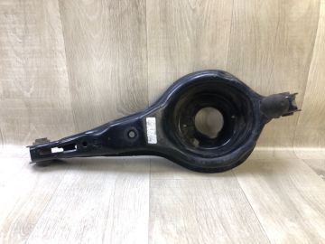 Важіль задньої підвіски нижній поперечний прав. FORD FOCUS 10-18