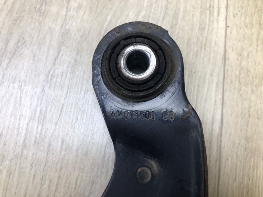 BV6Z-5500-E | Рычаг задней подвески поперечный верхний прав. FORD FOCUS 10-18 - Фото 3