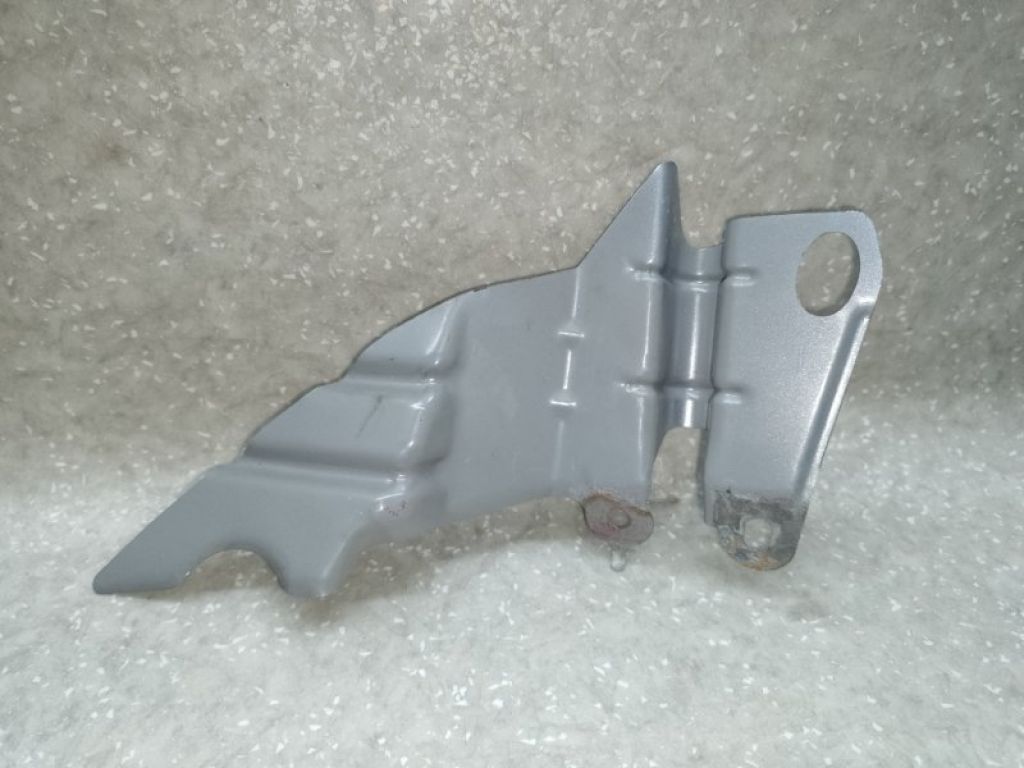 60716-SEA-300ZZ | Кронштейн крила передн. лів. ACURA TSX 04-08 - Фото 2