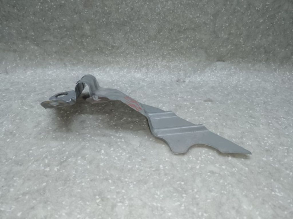 60716-SEA-300ZZ | Кронштейн крила передн. лів. ACURA TSX 04-08 - Фото 3