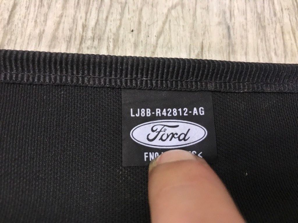 LJ8Z58550A74AC | Шторка багажника FORD MUSTANG MACH-E 19- - Фото 3