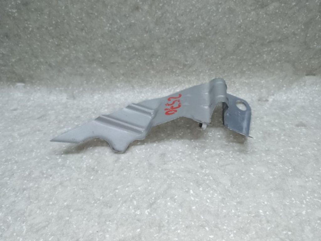 60616-SEA-300ZZ | Кронштейн крила передн. прав. ACURA TSX 04-08 - Фото 3