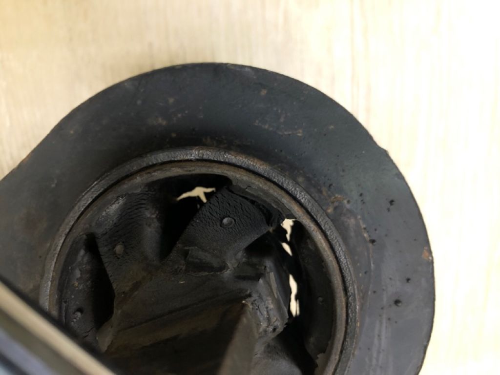 BV6Z-5A968-B | Рычаг задней подвески продольный прав. FORD FOCUS 10-18 - Фото 6