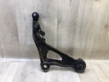 Важіль передньої підвіски нижній прав. NISSAN PATHFINDER R52 12-21