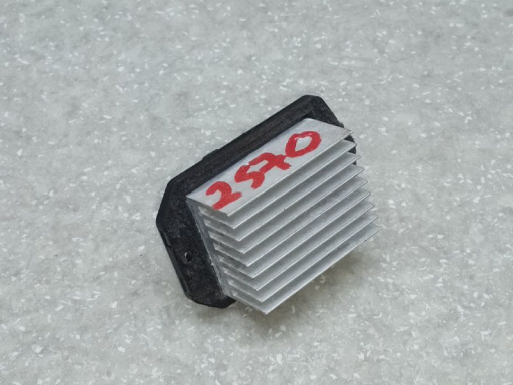 79330-SDA-A01 | Резистор пічки ACURA TSX 04-08