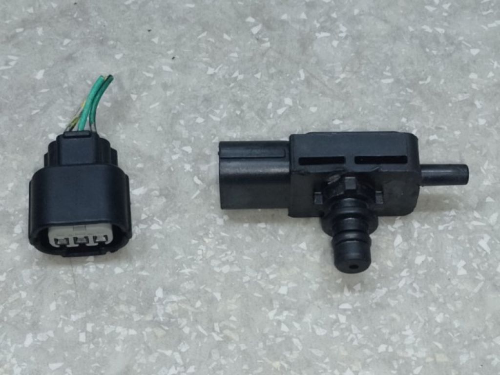 37940-SDA-A01 | Датчик тиску палива ACURA TSX 04-08