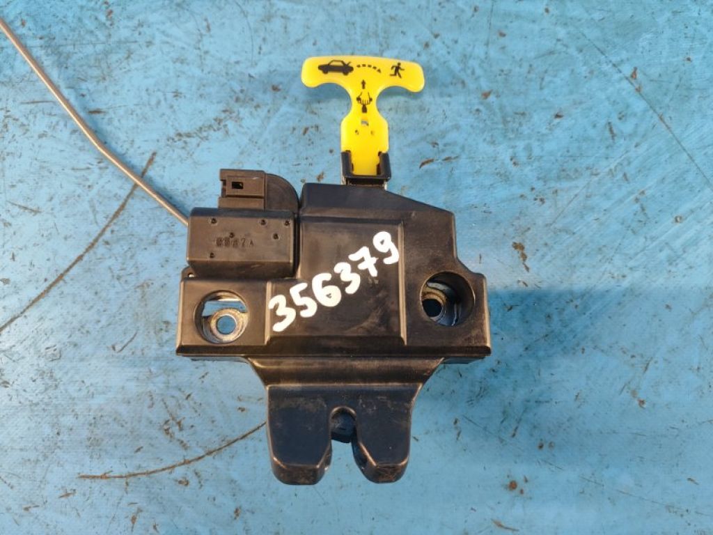 64600-06010 | Замок крышки багажника TOYOTA CAMRY 40 06-11