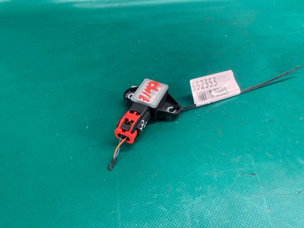 95920-1M200 | Датчик удара лев. HYUNDAI SONATA YF 10-14