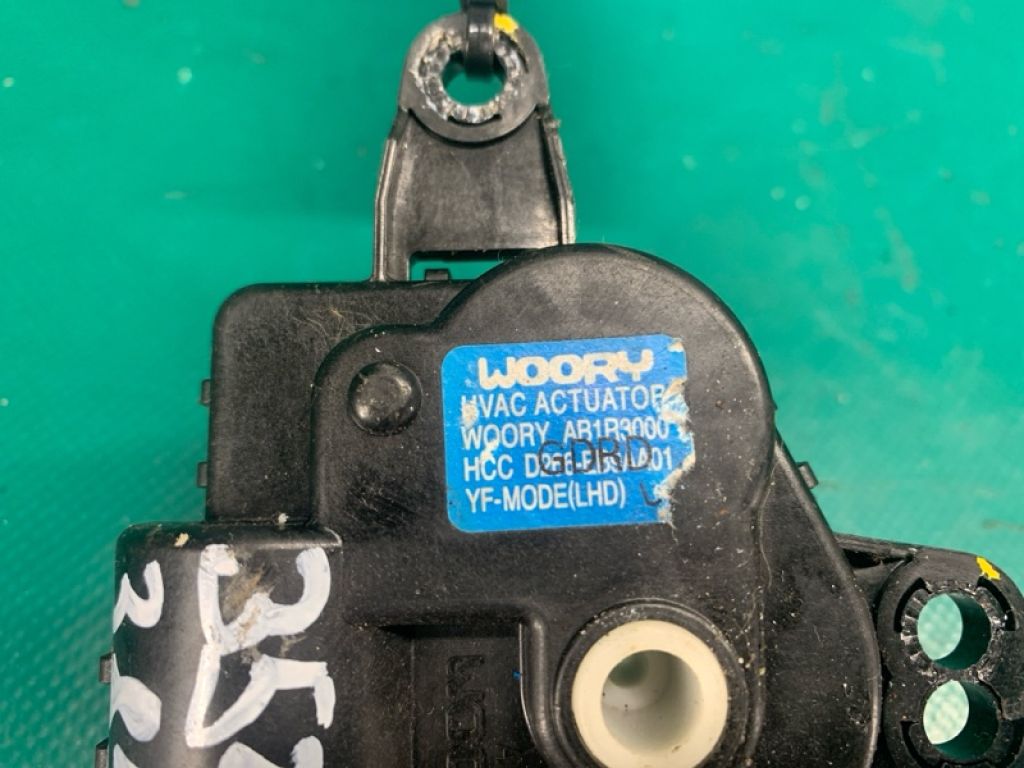 97157-3SAA0 | Моторчик заслінки пічки HYUNDAI SONATA YF 10-14 - Фото 3