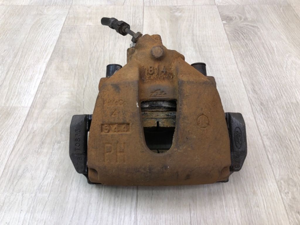 CV6Z-2B120-A | Супорт гальмівний передн. прав. FORD FOCUS 10-18