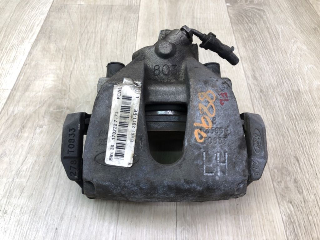 CV6Z-2B121-A | Супорт гальмівний передн. лів. FORD FOCUS 10-18