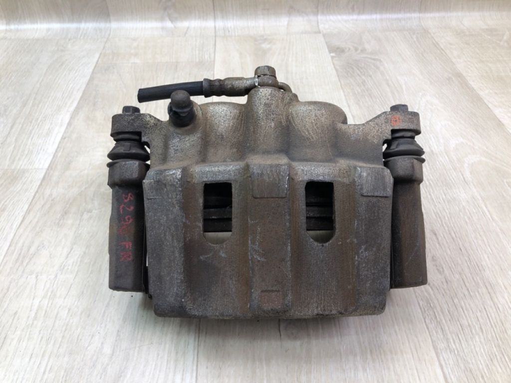 47730-0T010 | Супорт гальмівний передн. прав. TOYOTA VENZA 09-16