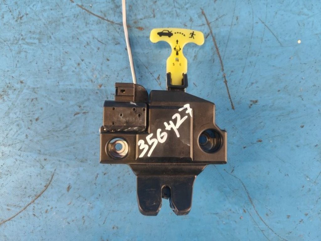 64600-06010 | Замок крышки багажника TOYOTA CAMRY 40 06-11