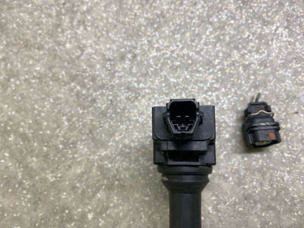 22433AA70A | Котушка запалювання SUBARU LEGACY BN 14-18 - Фото 3