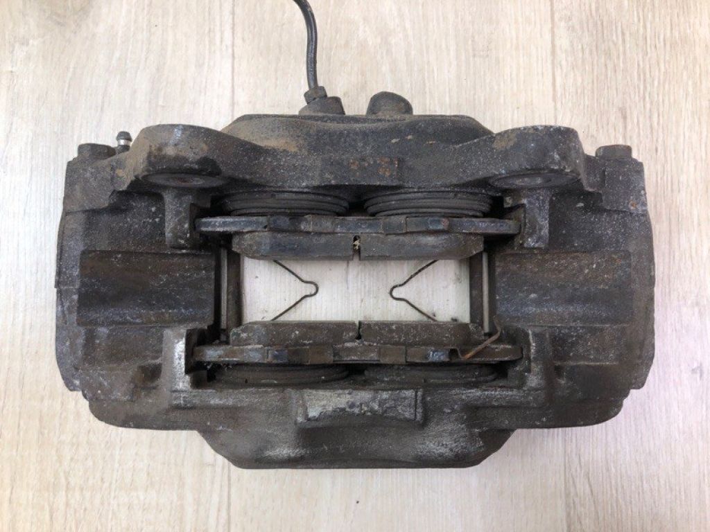 47730-04092 | Супорт гальмівний передн. прав. TOYOTA TACOMA 05-15 - Фото 3