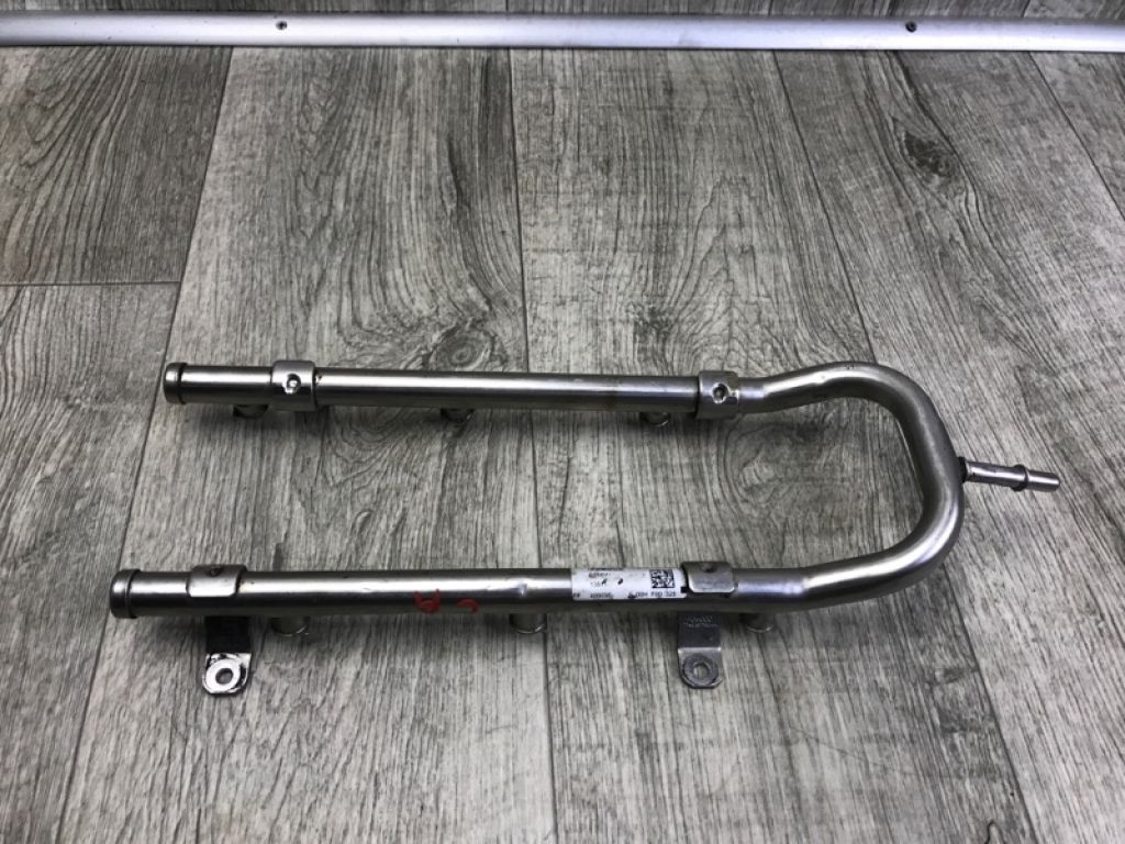 CY01-13-150A | Паливна рейка MAZDA CX-9 06-16