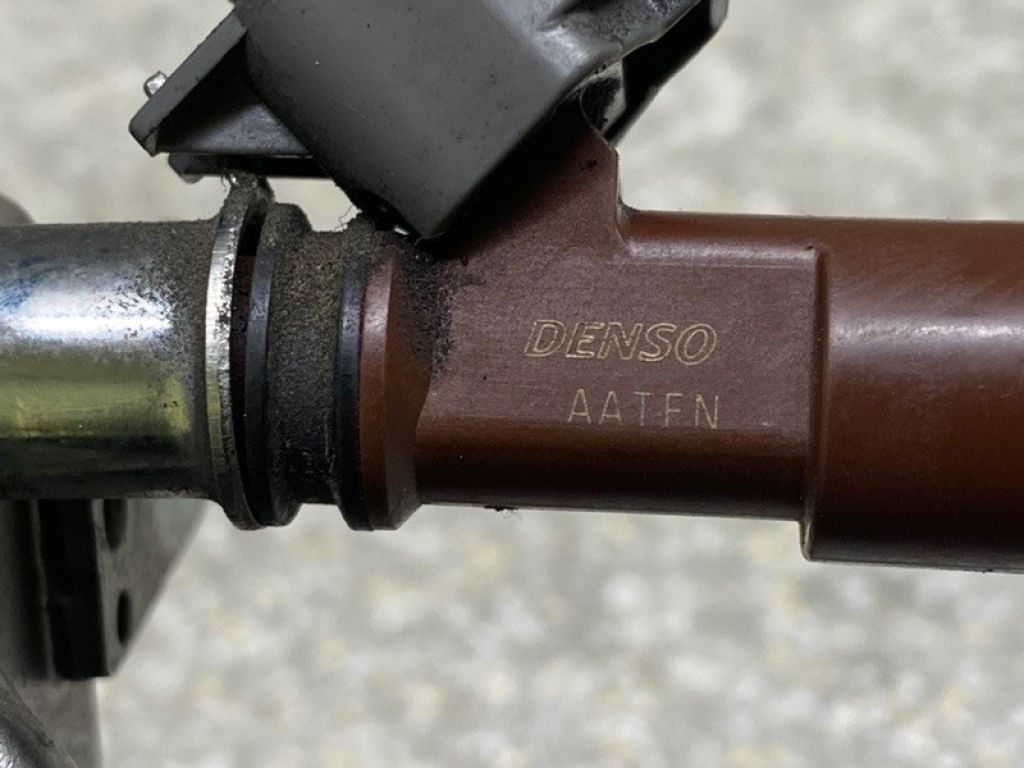 16611AA77A | Форсунка паливна лів. SUBARU LEGACY 09-15 BM - Фото 5