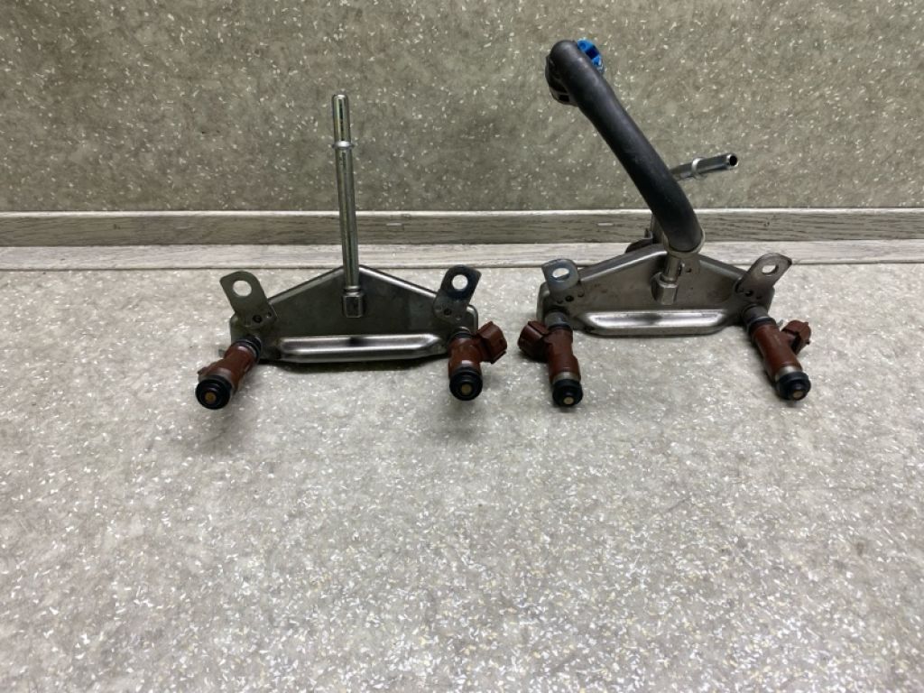 16611AA77A | Форсунка топливная лев. SUBARU LEGACY 09-15 BM - Фото 2