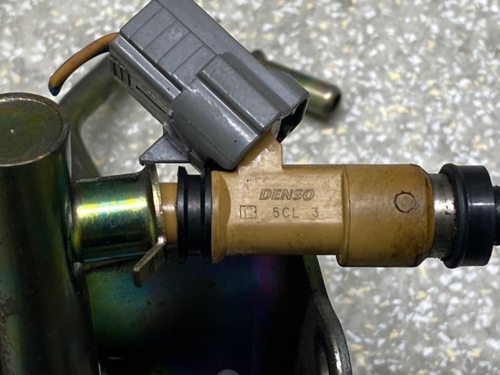 16611AA680 | Форсунка паливна SUBARU FORESTER SG 02-07 - Фото 6