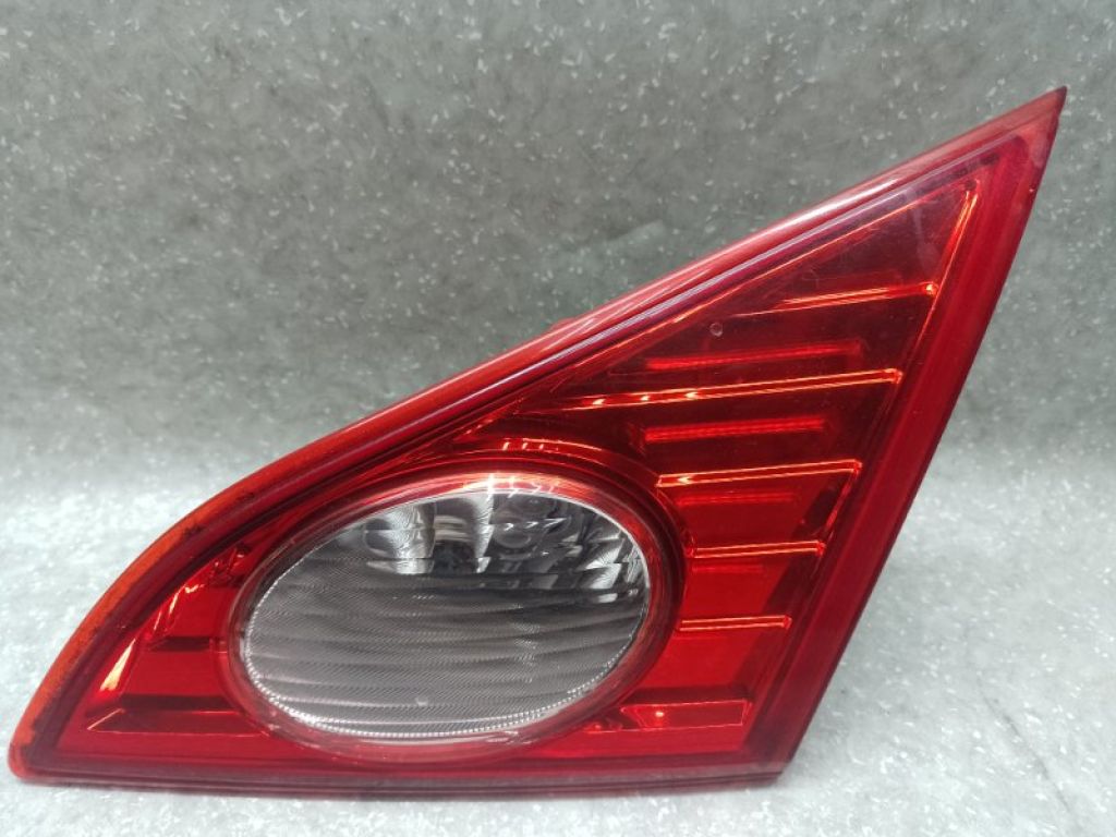 26540-1AA1A | Ліхтар внутрішній прав. NISSAN MURANO Z51 07-14