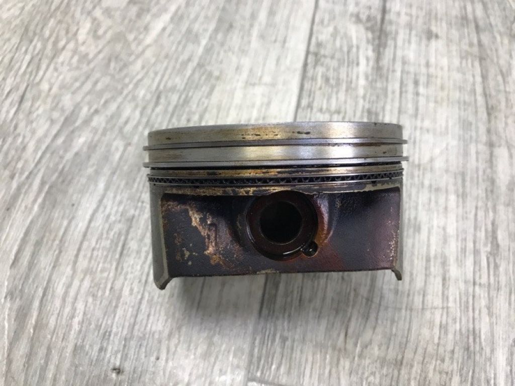 8M8E-6K100-GA | поршень MAZDA CX-9 06-16 - Фото 3