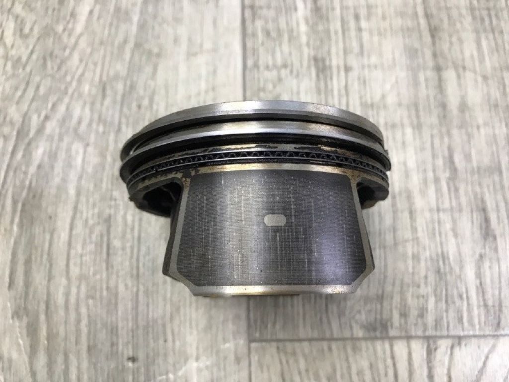 8M8E-6K100-GA | поршень MAZDA CX-9 06-16 - Фото 5