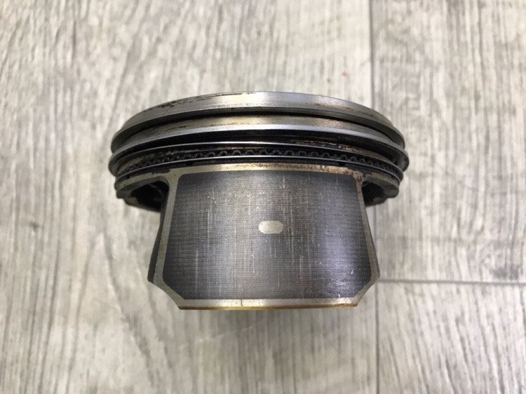 8M8E-6K100-GA | Поршень MAZDA CX-9 06-16 - Фото 5