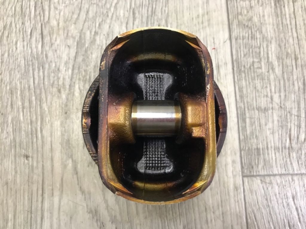 8M8E-6K100-GA | поршень MAZDA CX-9 06-16 - Фото 2