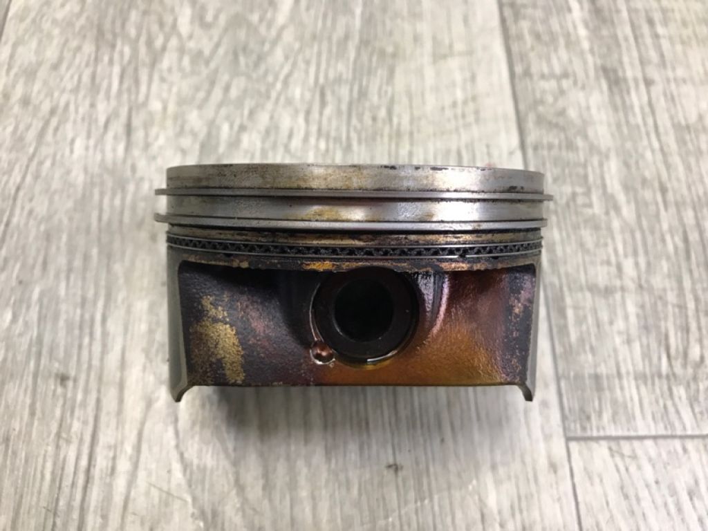 8M8E-6K100-GA | поршень MAZDA CX-9 06-16 - Фото 3