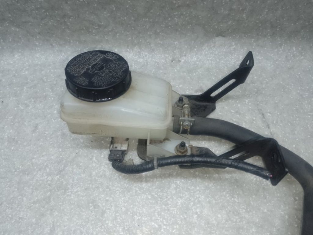 D6010-1AA0B | Головний гальмівний циліндр NISSAN MURANO Z51 07-14 - Фото 3