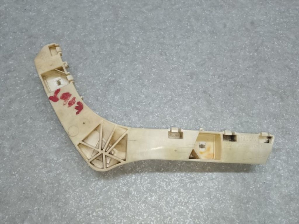 85226-1AA0A | Кронштейн заднього бампера прав. NISSAN MURANO Z51 07-14